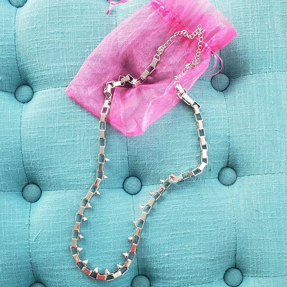 Spike Chain Necklace NWOT - Picture 5 of 7